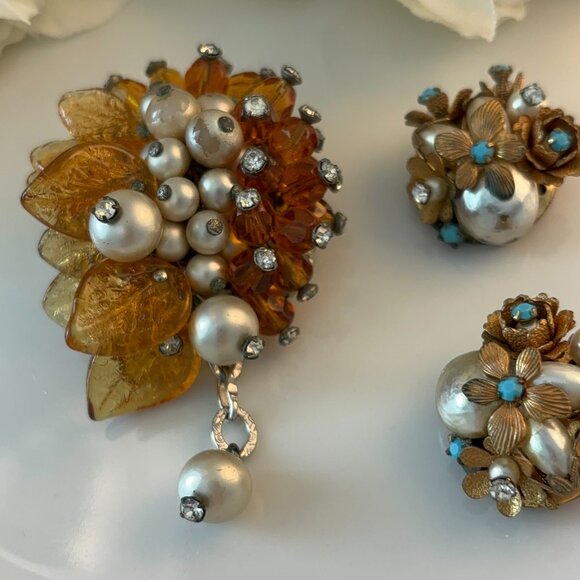 HASKILL-STYLE VINTAGE RHINESTONE BEADED BROOCH & EARRINGS - Picture 2 of 10